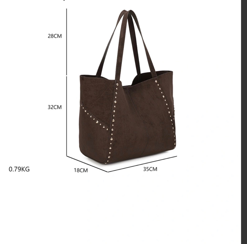 Studded tote bag brown (pre order)