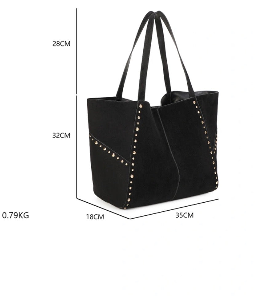 Studded tote bag black (pre order)